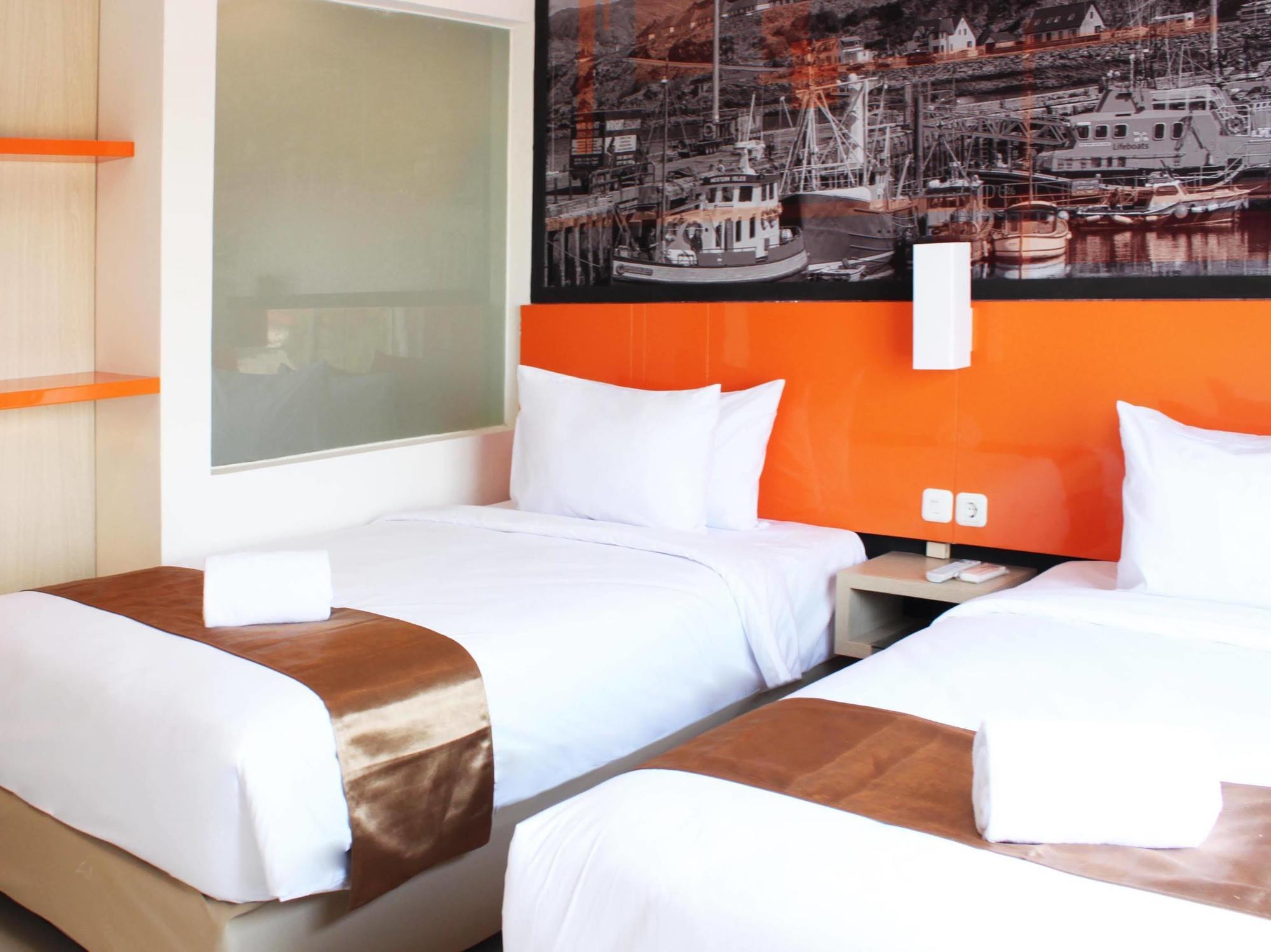 Bliss Soetta Hotel Семаранг Экстерьер фото